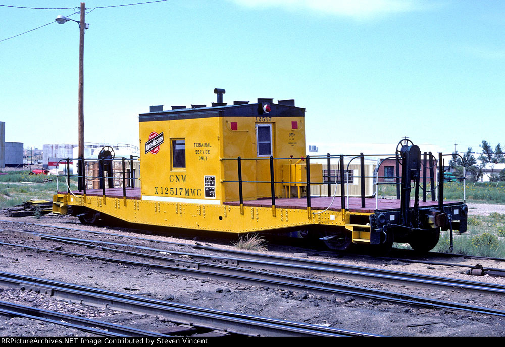 Chicago & Northwedern local caboose CNW #12517